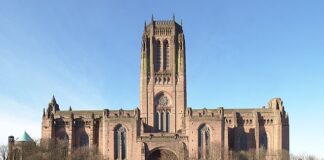 Liverpool_Anglican_Cathedral_from_Hope_Street - by Rodhullandemu