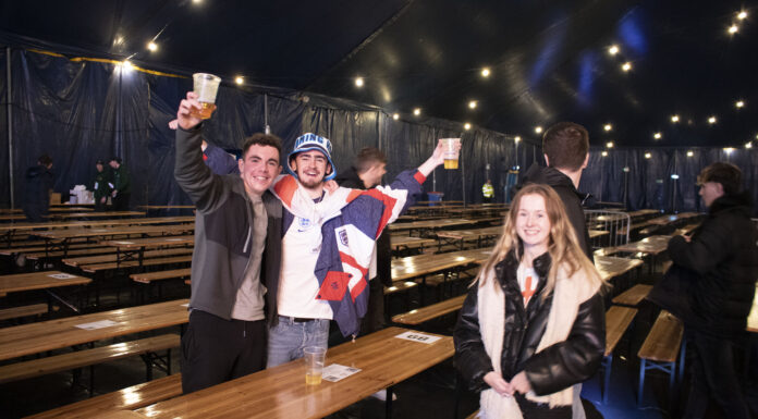 England fans (c) Ollie Nolan-Davies