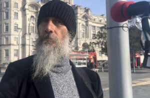 Paul Kiddle, The Beatles Busker. Photo (c) Ruby Smith