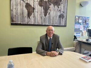 Former North Korean ambassador John Everard during his visit to LJMU (c) Cassie Ward