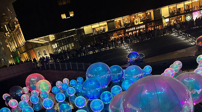Bubblesque (c) Romanie Smith