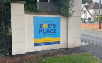 Zoe's Place sign (c) Edith Toner