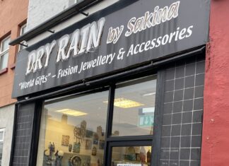 Outside Dry Rain's shop located in L7 (c) Melanie Dook