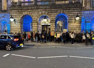 Protestors outside Liverpool Town Hall (c) Amun Bains