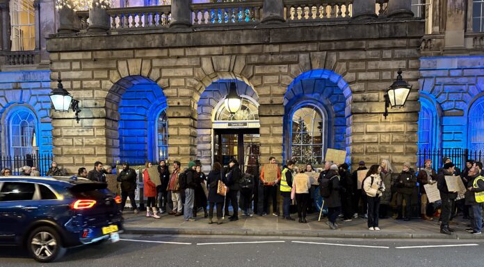 Protestors outside Liverpool Town Hall (c) Amun Bains