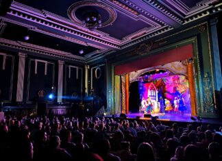 A performance at Epstein Theatre (c) Epstein Theatre