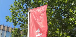 Liverpool One sign (c) Ffion Roberts