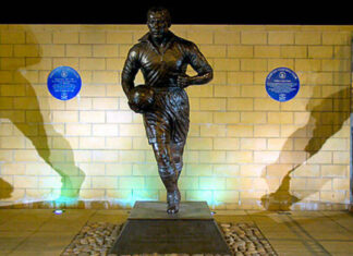 Dixie Dean statue outside Goodison Park