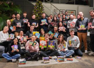 Image of Agent's All You Read is Love campaign - (c) Agent