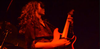 Guitarist Paddy T performing Live at Heebie Jeebies