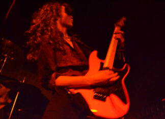 Guitarist Paddy T performing Live at Heebie Jeebies
