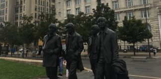 The Beatles Statue at Albert Dock