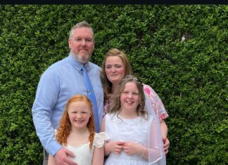 Mike Andrews and his family