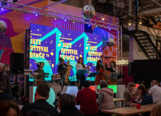 Five piece all-female jazz band