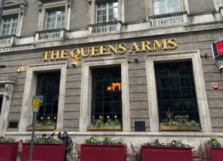 The Queens Arms on Victoria Street
