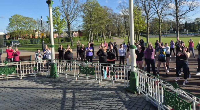 Widnes welcomes women-only run club aiming to improve wellbeing Women warming up for the run club